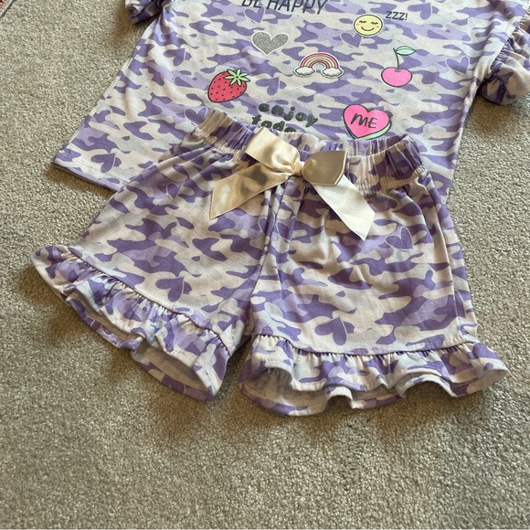 Sleep On It Be Happy Purple Camo Top And Bow Shorts Pajama Set. Size XS (4/5) - Picture 2 of 8